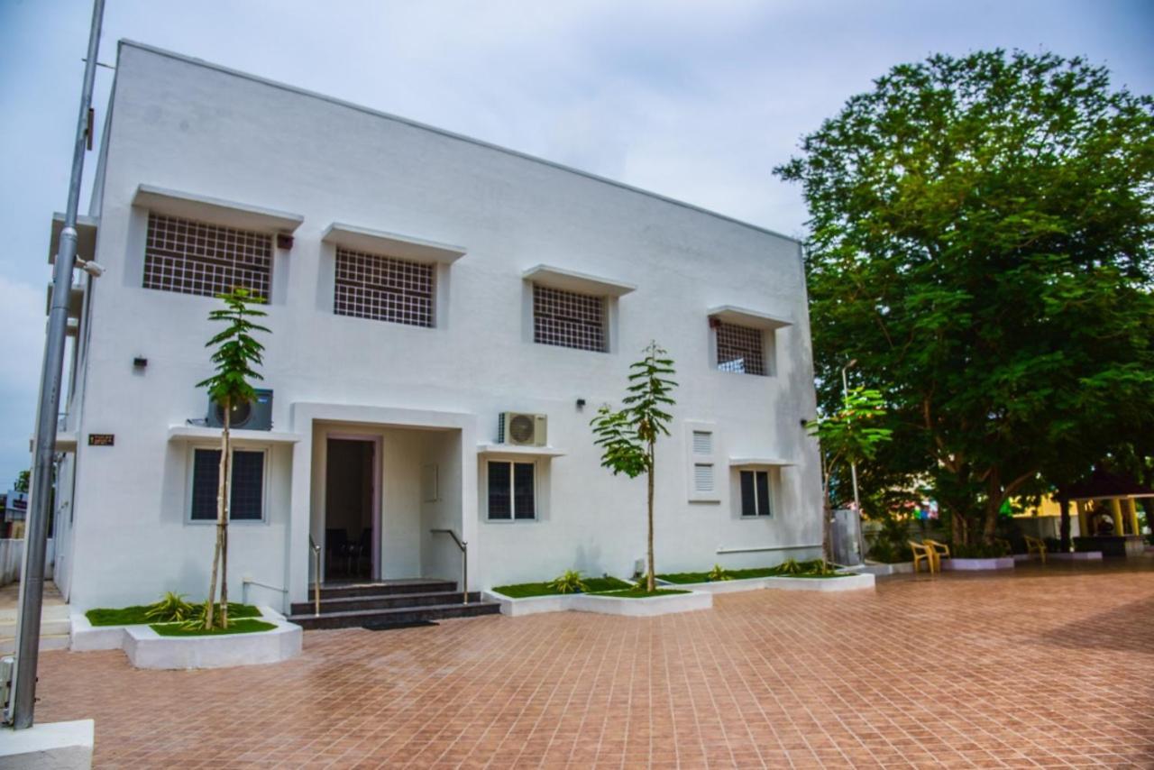 Sree Laxmi Mahal Hotel Тутикорин Екстериор снимка