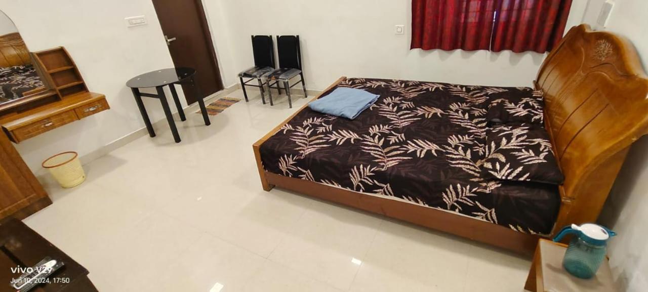 Sree Laxmi Mahal Hotel Тутикорин Екстериор снимка