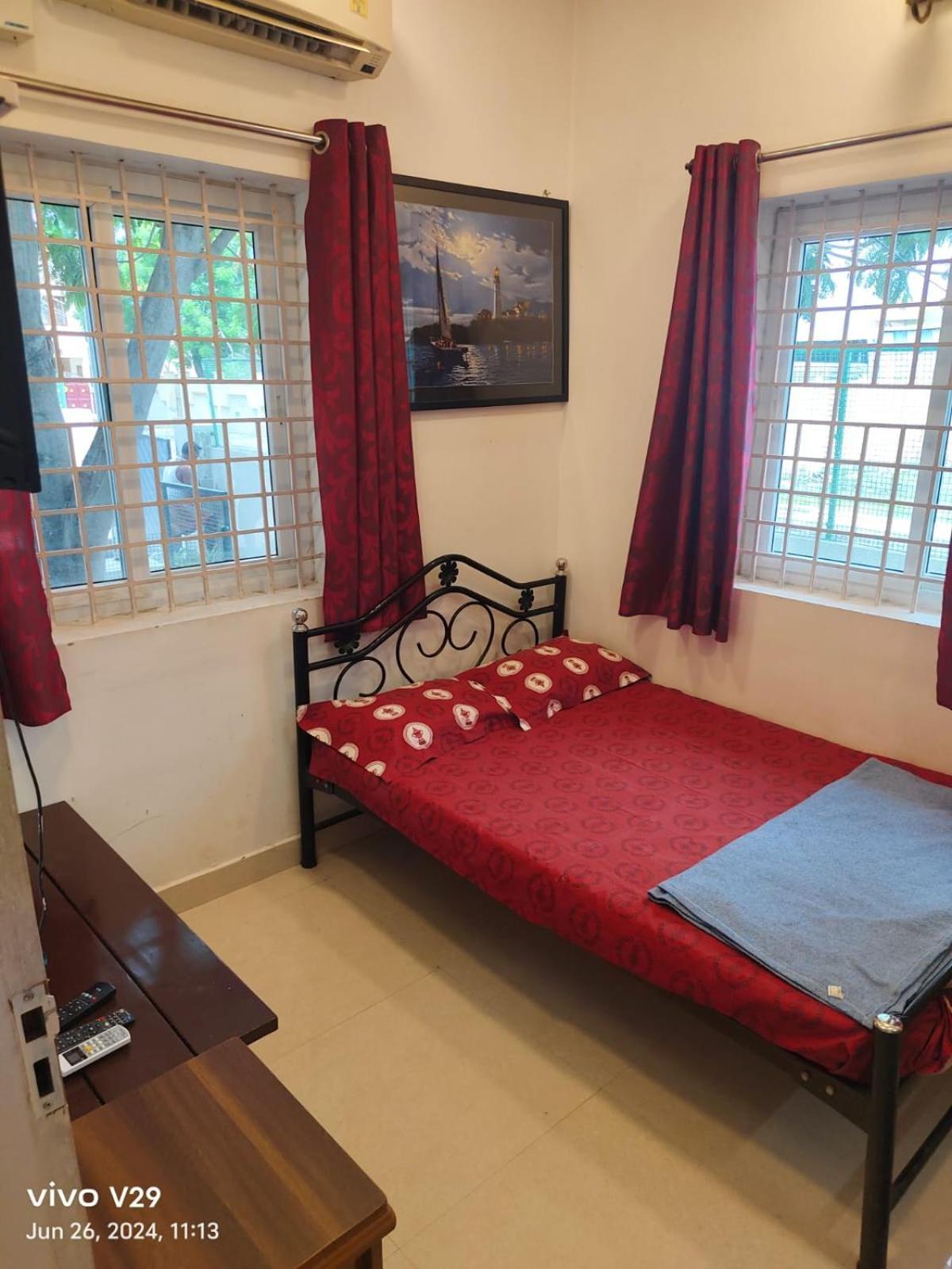 Sree Laxmi Mahal Hotel Тутикорин Екстериор снимка
