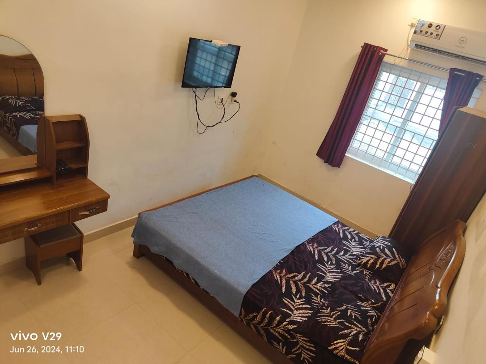 Sree Laxmi Mahal Hotel Тутикорин Екстериор снимка