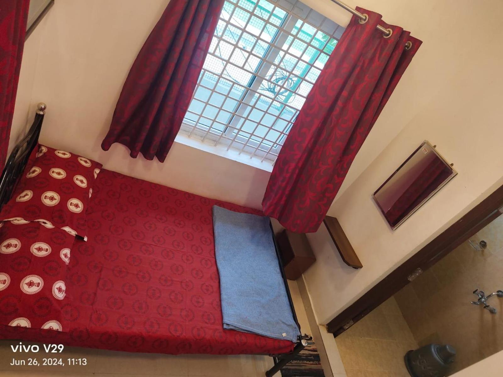 Sree Laxmi Mahal Hotel Тутикорин Екстериор снимка